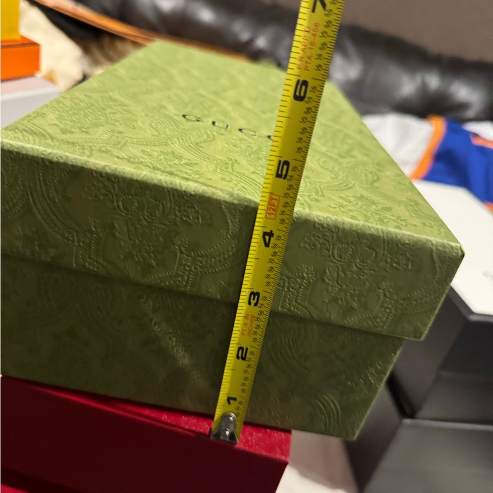 Gucci Green Embossed Box - Picture 9 of 9